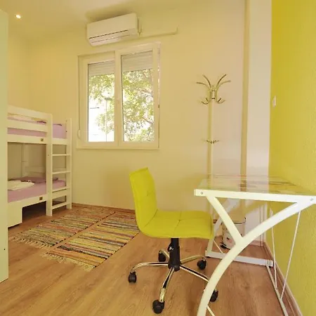 Oasis Auberge de jeunesse *