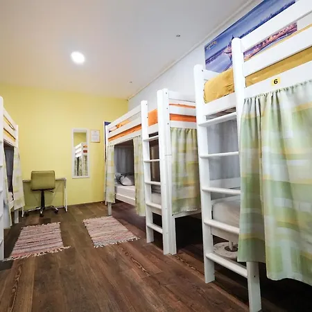 Auberge de jeunesse Oasis *