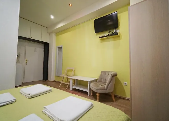 Oasis Hostel *